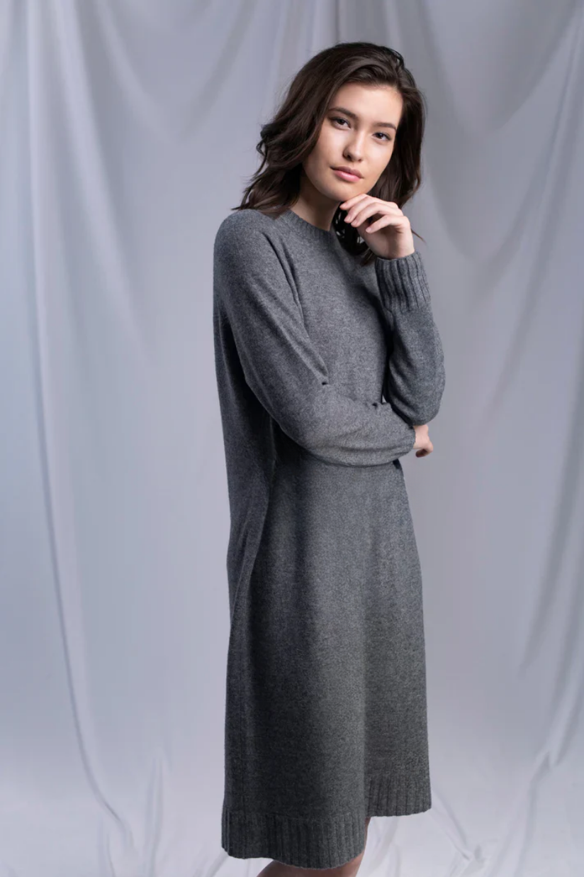 Grey cashmere dress with tie