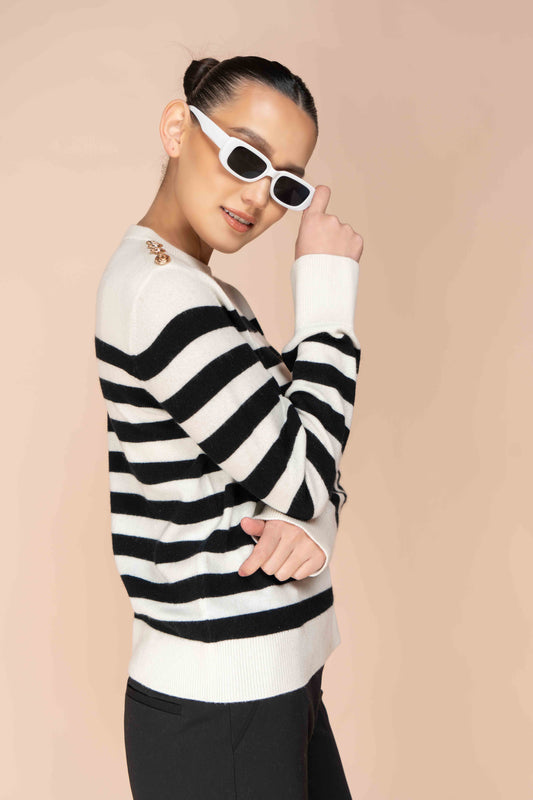 Kašmírový svetr s pruhy - uvolněná elegance