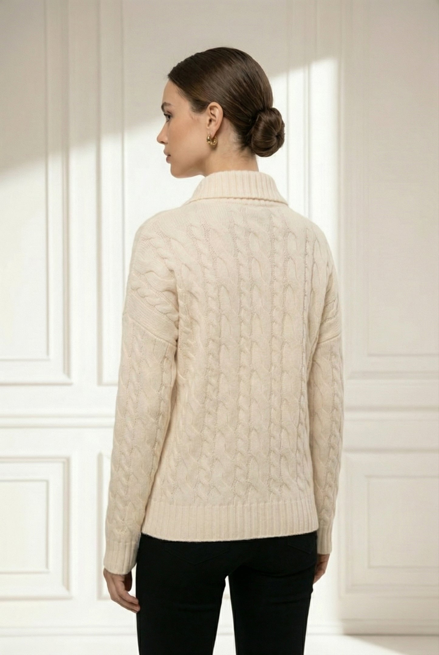 Alungoo women's cable sweater in beige
